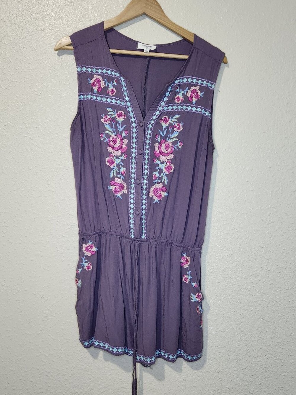 Umgee Romper Women Sz L Purple Embroidered Floral Boho Button Pockets Sleeveless